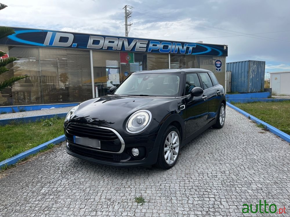 2018' MINI Clubman Cooper D photo #2
