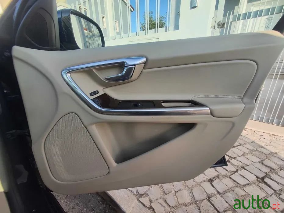 2014' Volvo V60 photo #4