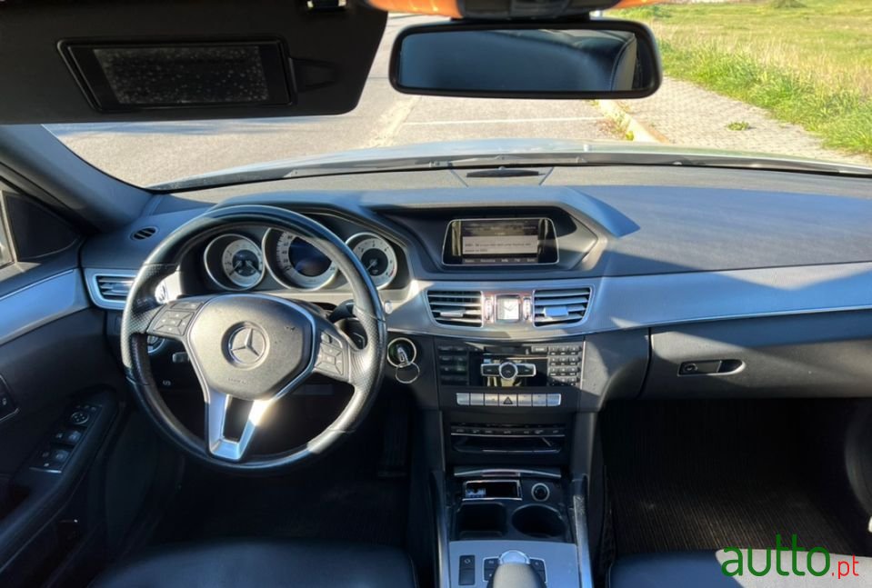 2013' Mercedes-Benz E-220 photo #4