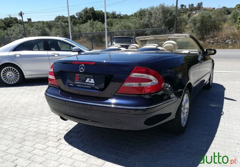 2004' Mercedes-Benz Clk-200 photo #4