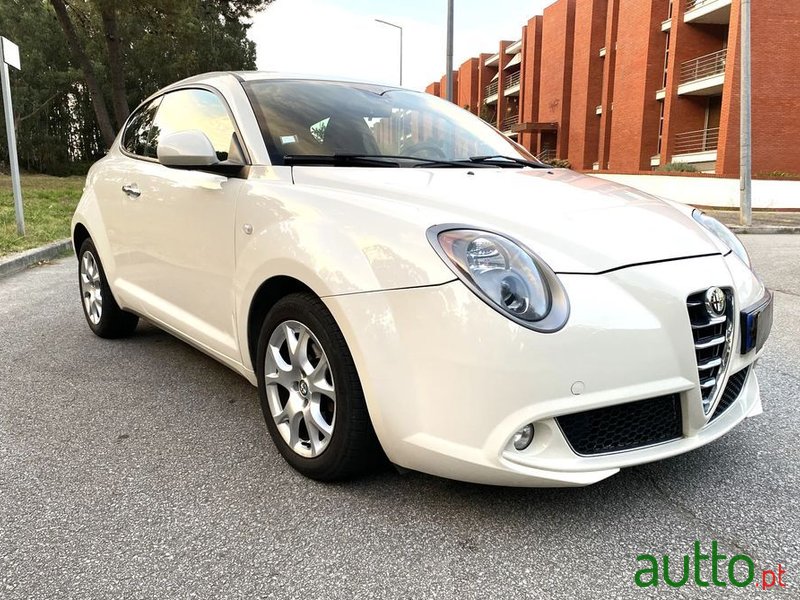 2015' Alfa Romeo MiTo photo #5