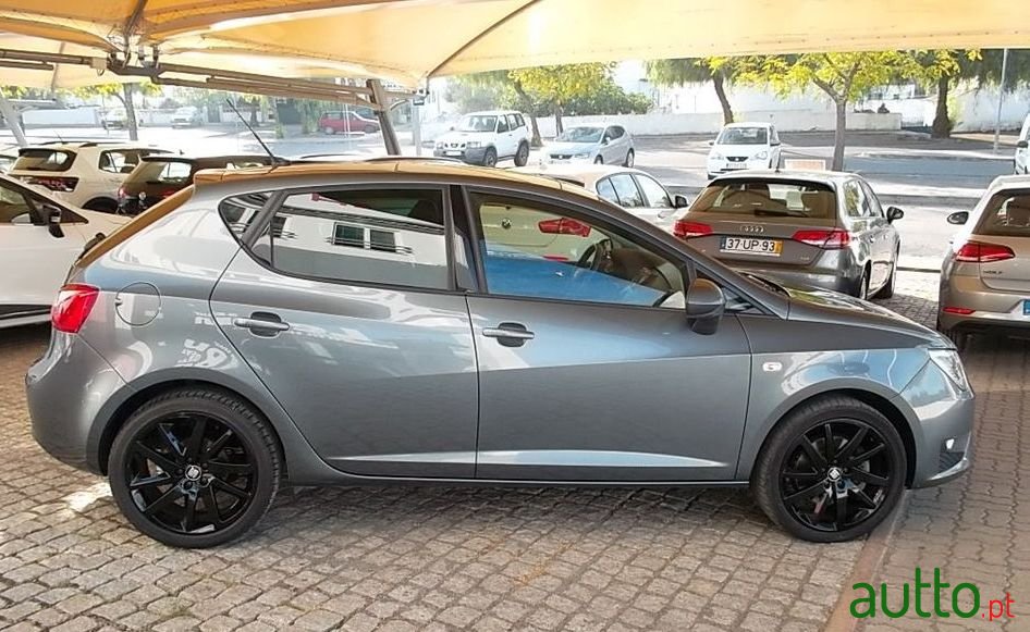 2016' SEAT Ibiza photo #2