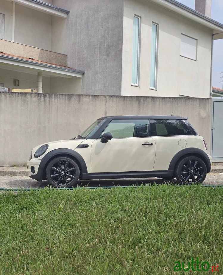 2009' MINI 3 Portas photo #3
