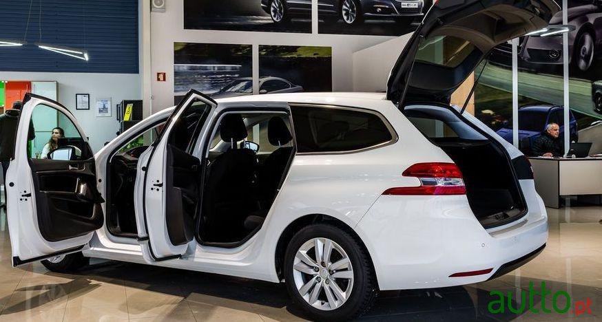 2015' Peugeot 308 Sw photo #3