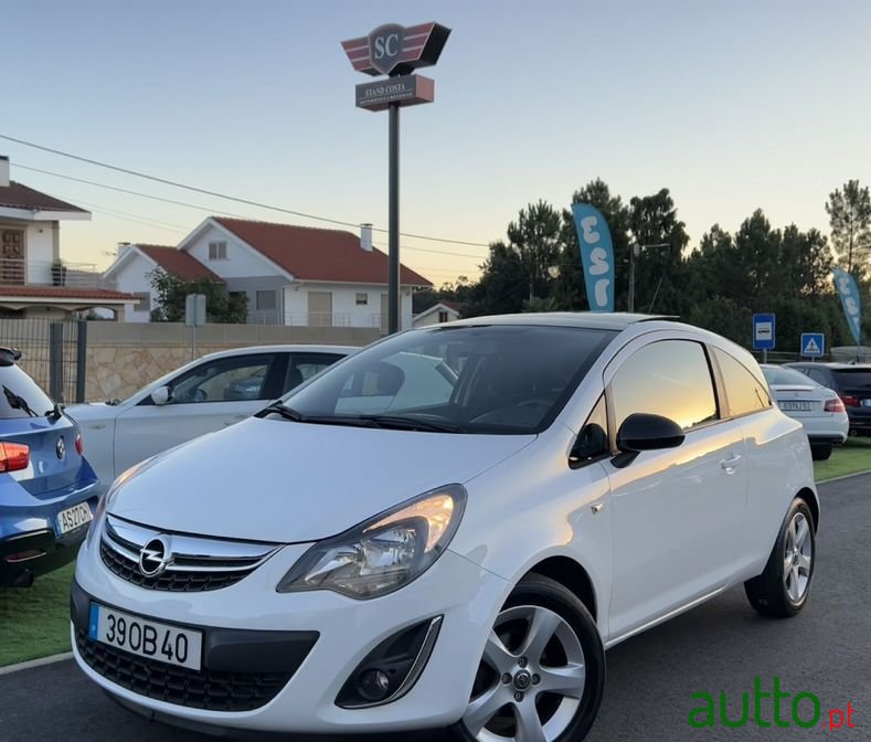 2013' Opel Corsa photo #1