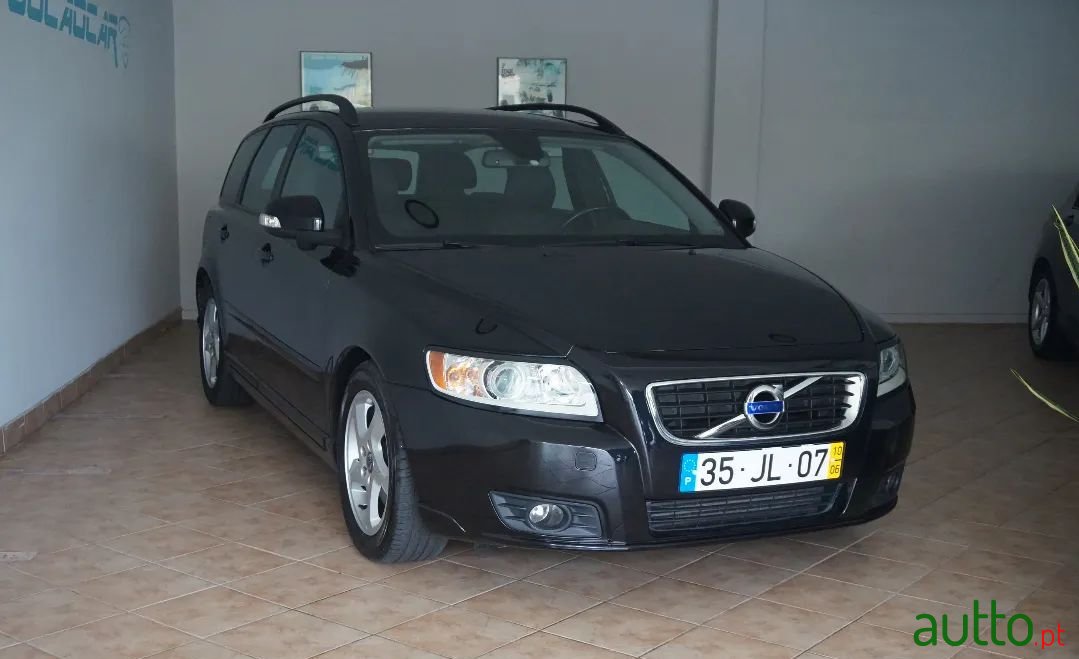 2010' Volvo V50 photo #5