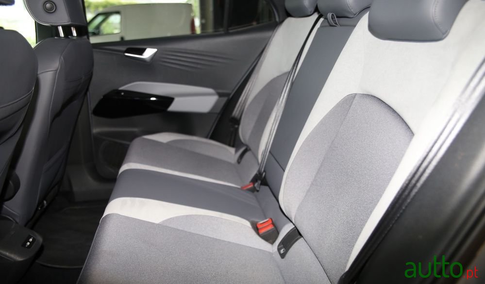 2022' Volkswagen ID.3 photo #3
