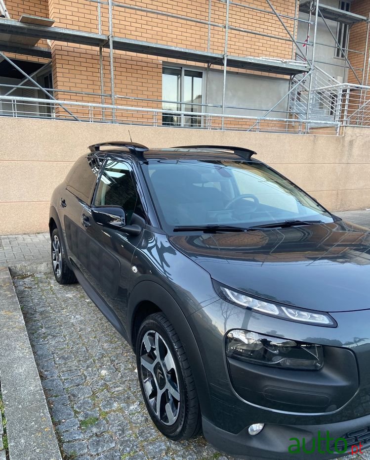 2016' Citroen C4 Cactus photo #4