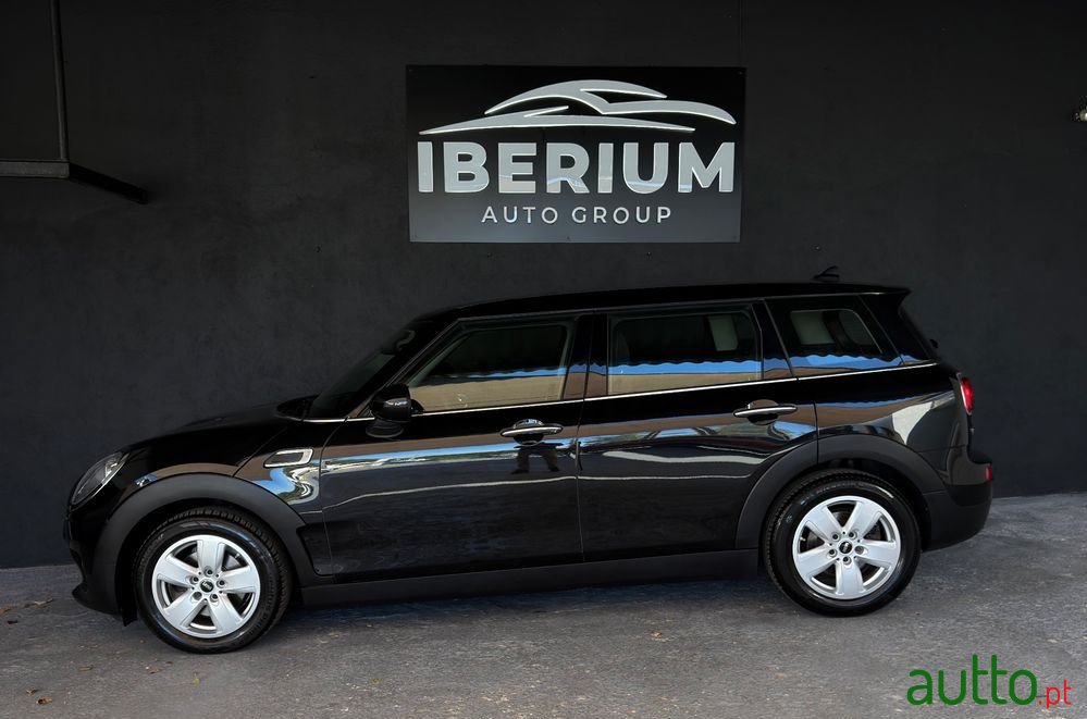 2016' MINI Clubman Cooper Essential photo #5
