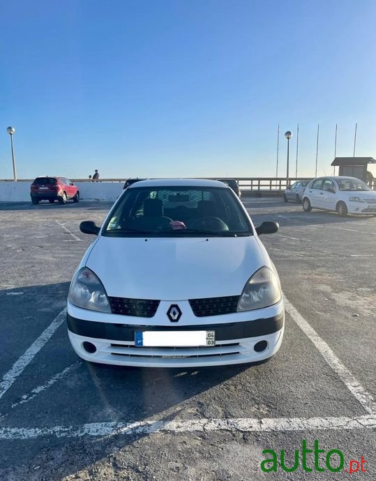 2004' Renault Clio photo #1