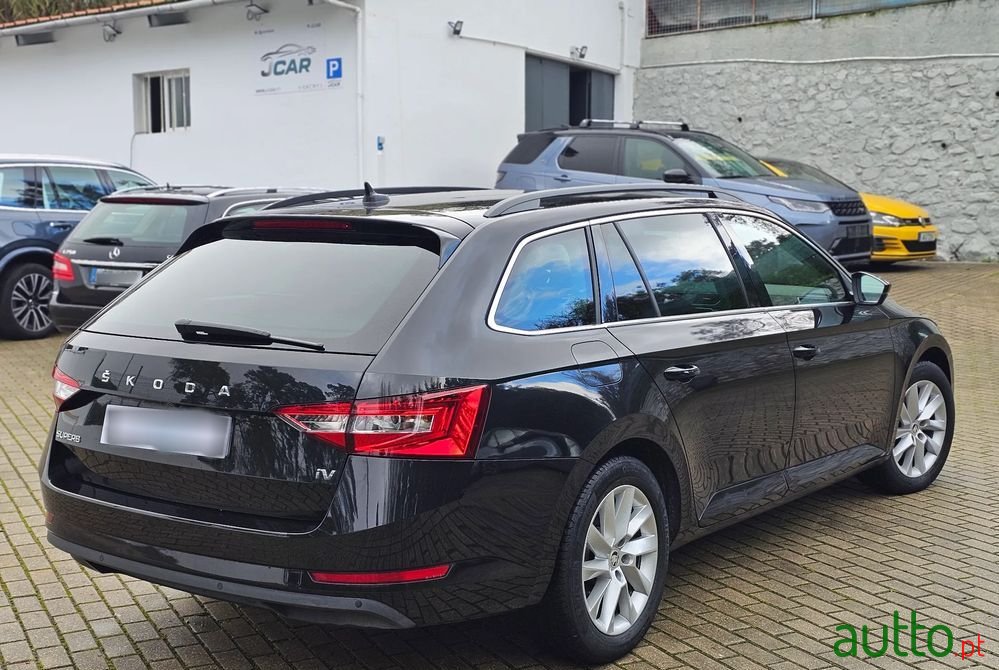 2021' Skoda Superb Break photo #6