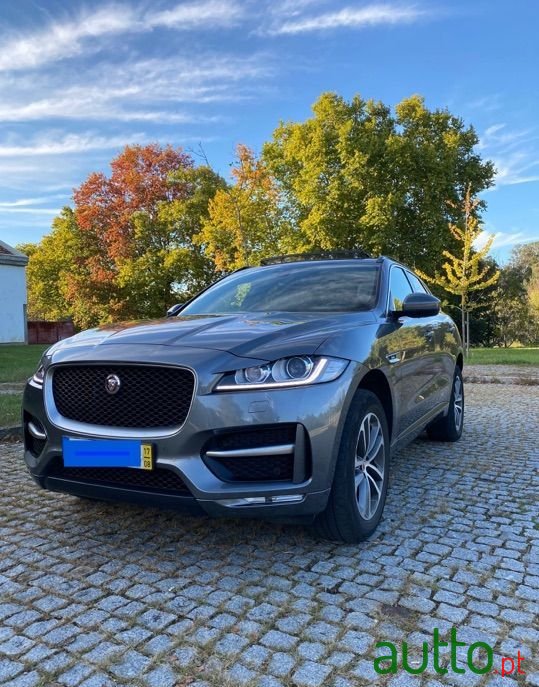 2017' Jaguar F-Pace photo #1