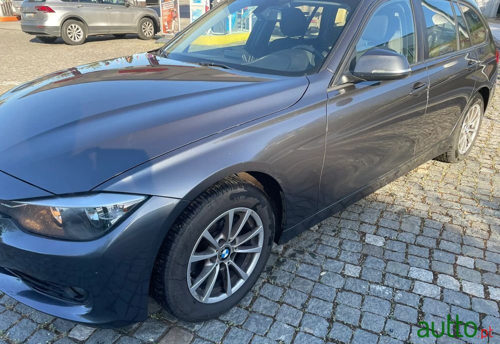 2015' BMW 318 D Touring photo #6