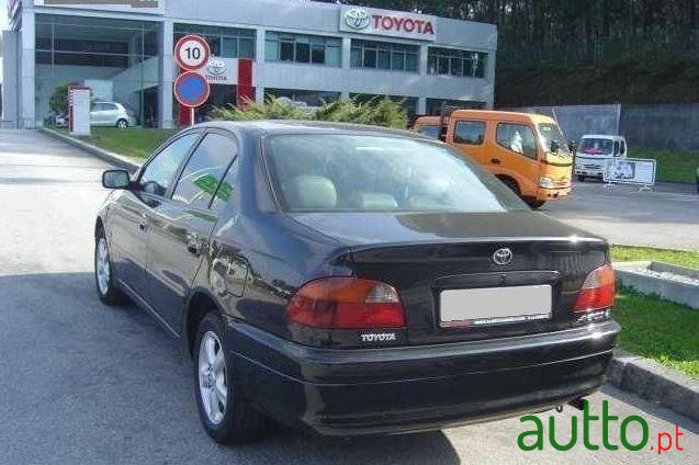 1999' Toyota Avensis 1.6 photo #1