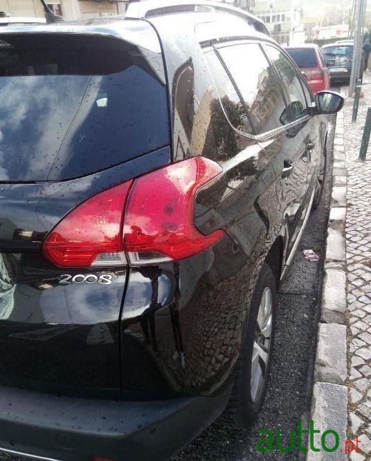 2015' Peugeot 2008 Allure 1.2 Vti photo #1