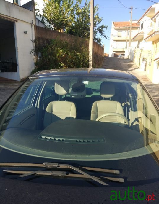 2012' Renault Scenic photo #5