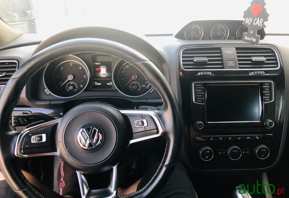 2017' Volkswagen Scirocco photo #2