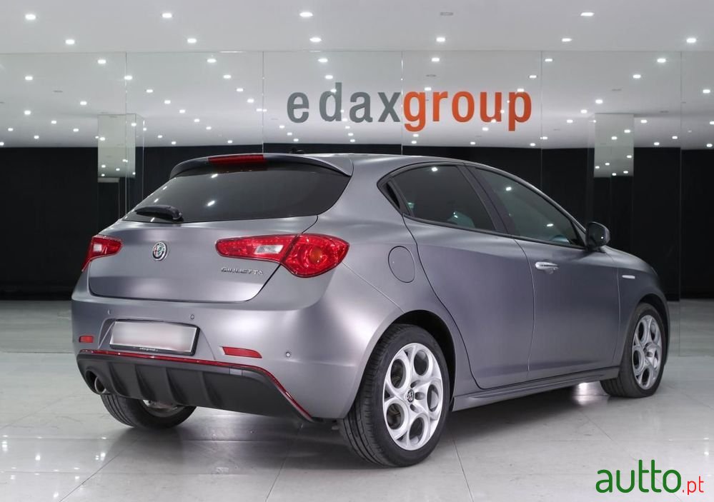 2018' Alfa Romeo Giulietta 1.6 Jtdm Sport Tct photo #3