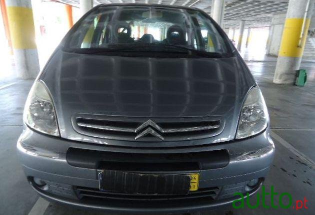 2004' Citroen Xsara Picasso 1.6 I Sx photo #1