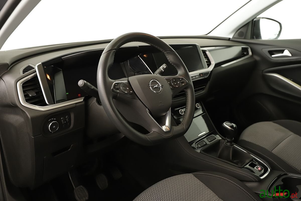 2022' Opel Grandland photo #6