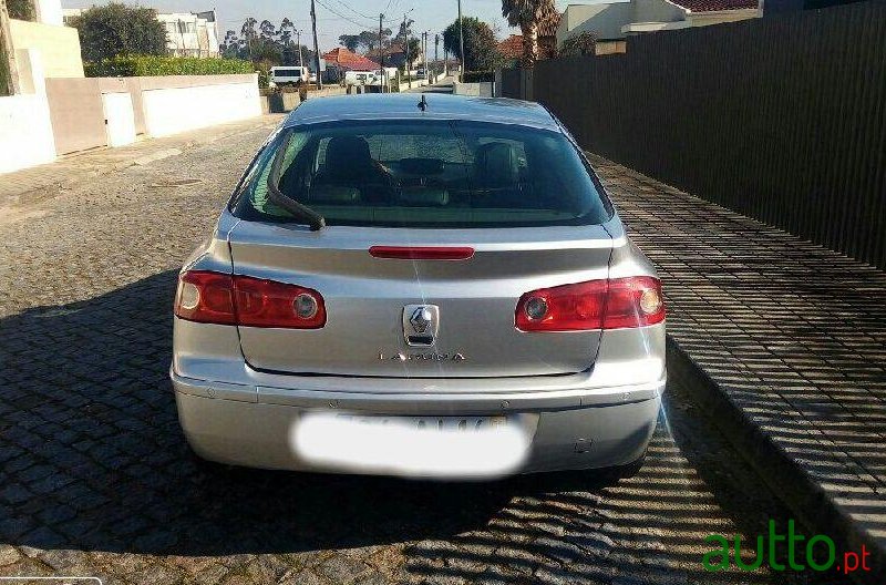 2005' Renault Laguna 1.9 Dci Initiale photo #2