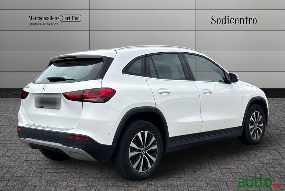 2021' Mercedes-Benz Classe Gla D Style photo #4
