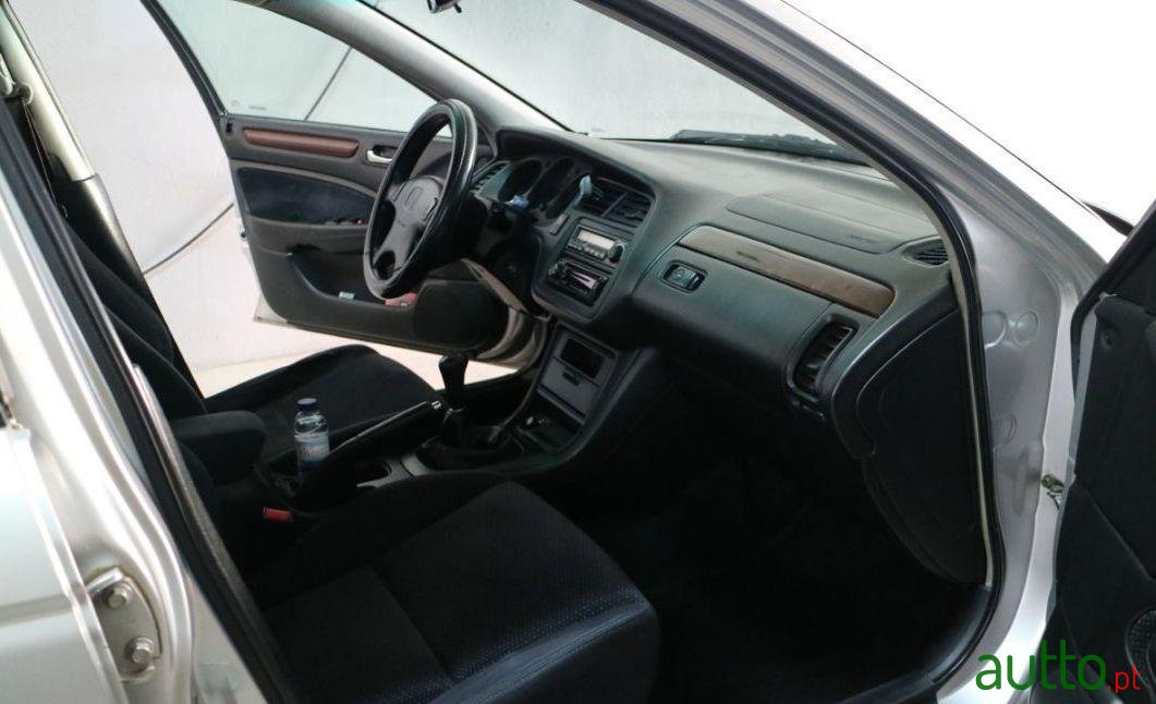 2000' Honda Accord 1.8  Ls photo #1