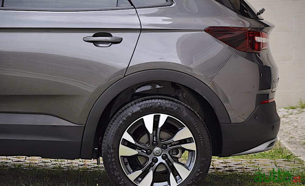 2019' Opel Grandland X photo #5