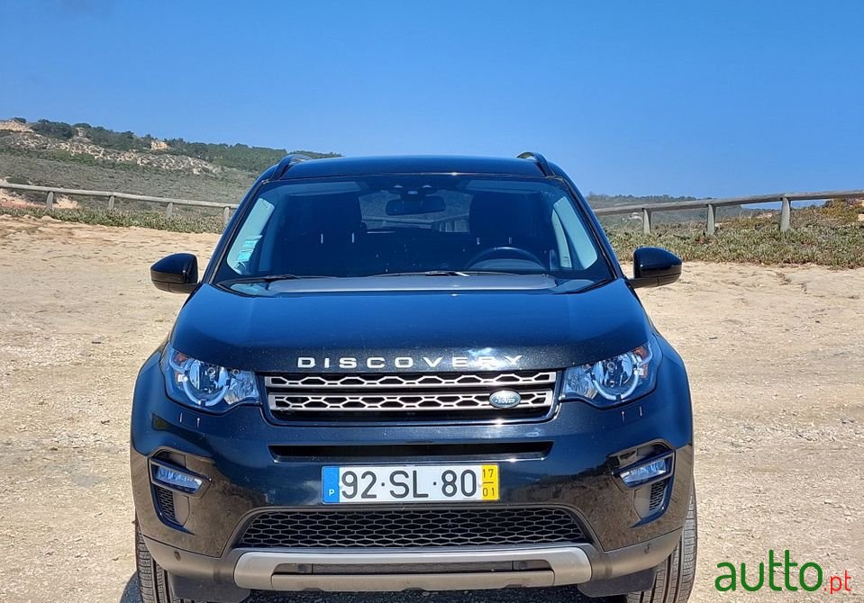 2017' Land Rover Discovery Sport photo #6