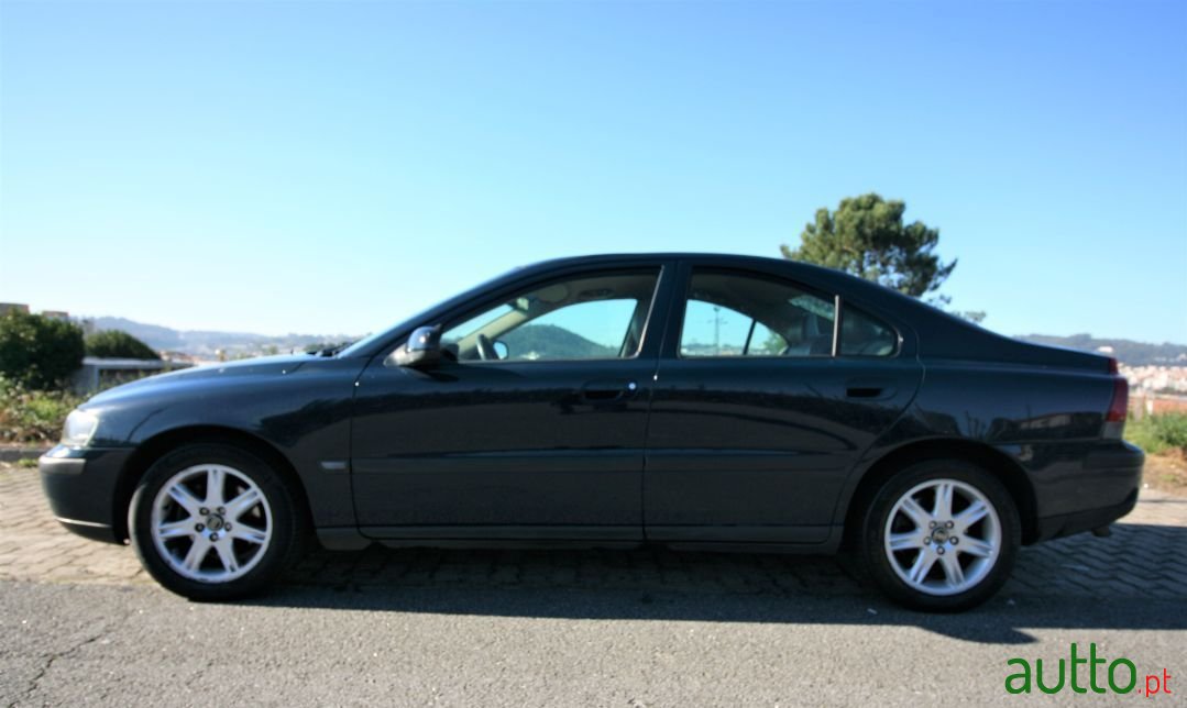 2002' Volvo S60 photo #4