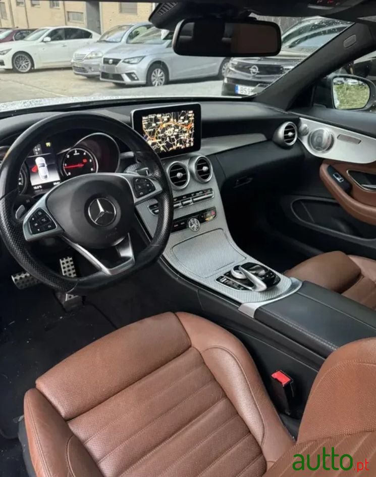 2018' Mercedes-Benz Classe C photo #4