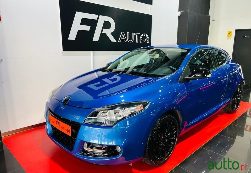 2012' Renault Megane Coupe photo #1