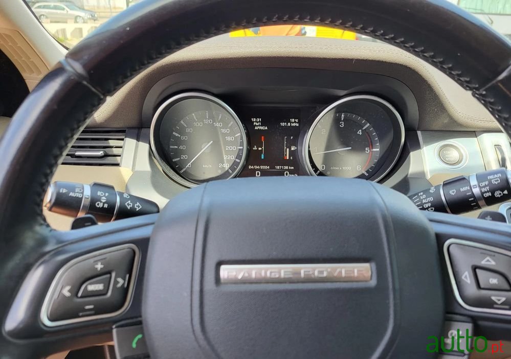 2014' Land Rover Range Rover Evoque photo #5