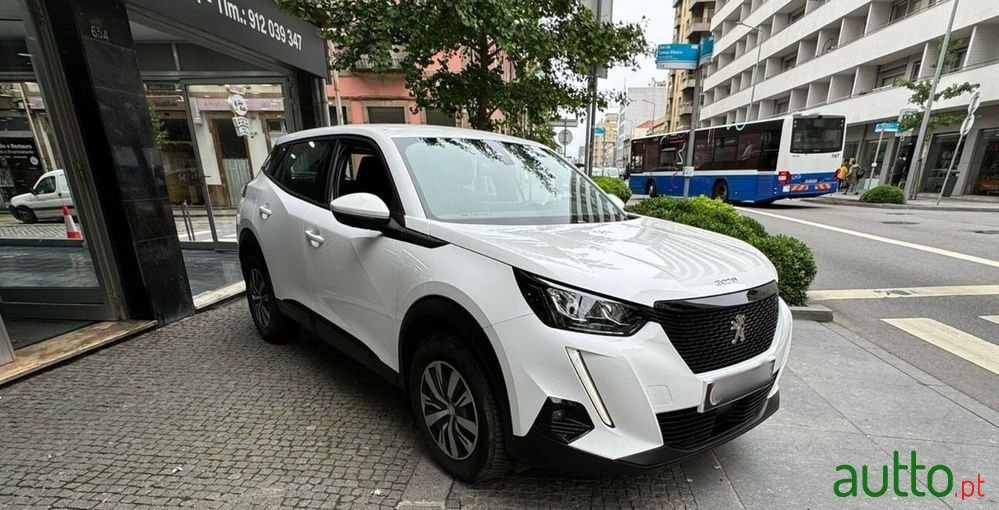 2020' Peugeot 2008 1.5 Bluehdi Active photo #2