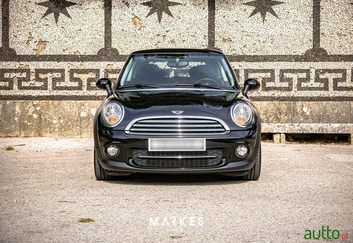 2012' MINI Cooper photo #2