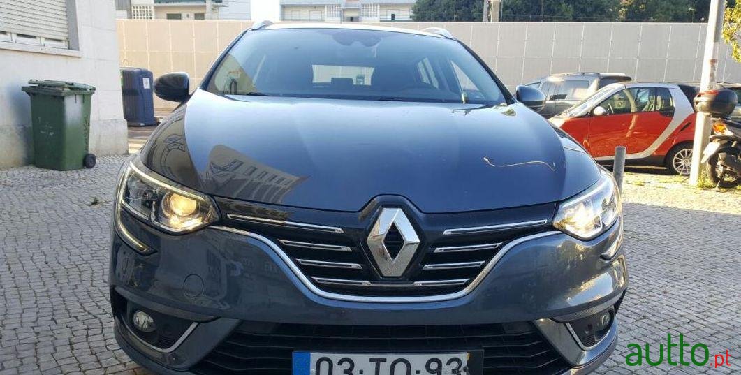 2017' Renault Megane Nacional photo #3
