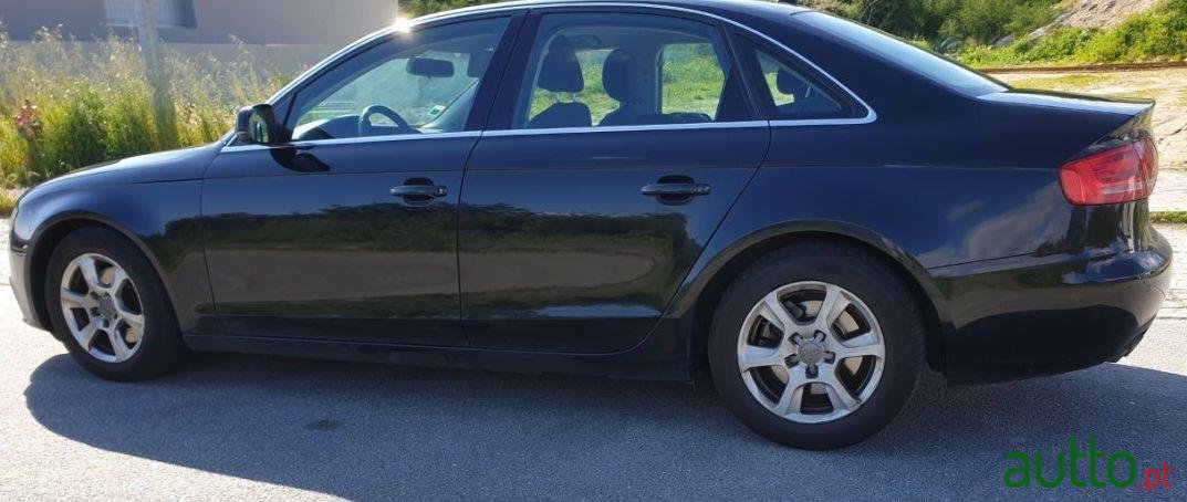 2009' Audi A4 2.0 Tdi photo #2
