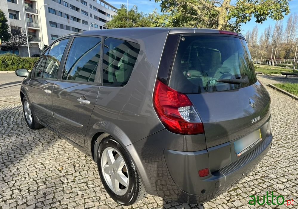 2009' Renault Grand Scenic photo #4