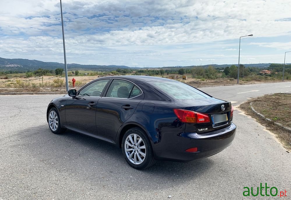 2007' Lexus IS D Luxury 26 photo #3