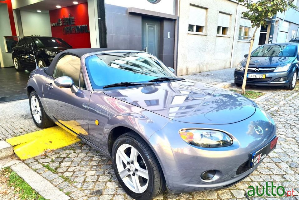 2006' Mazda MX-5 photo #2