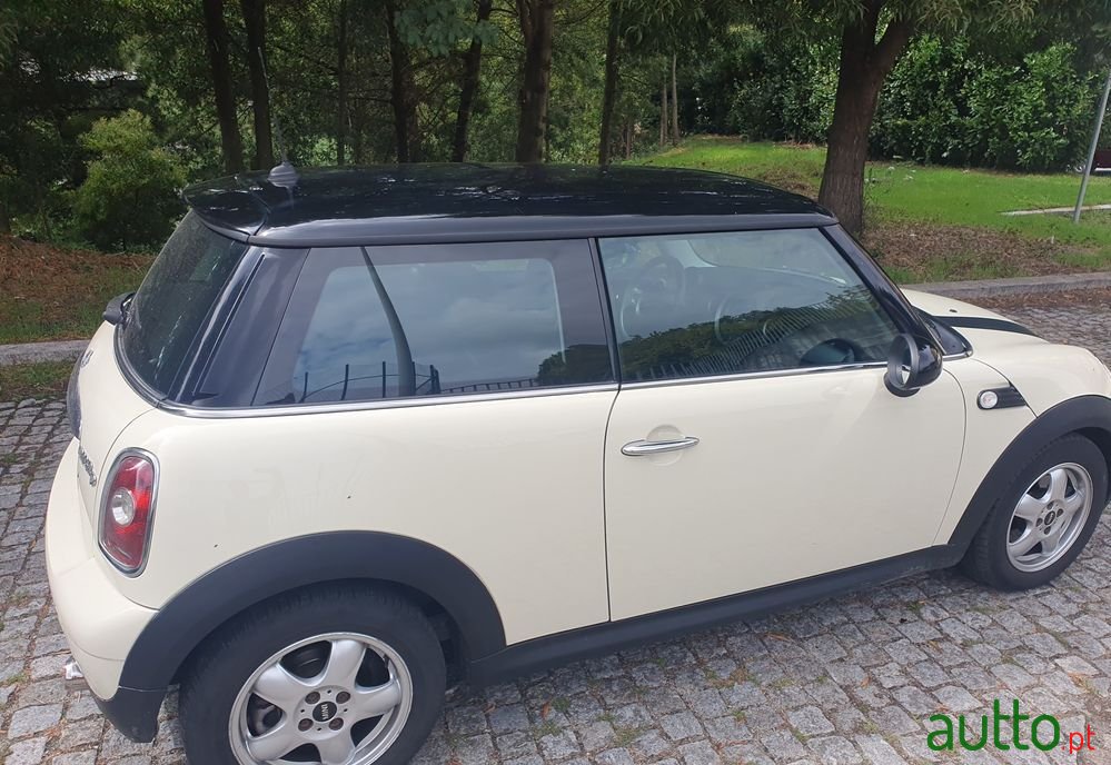 2008' MINI Cooper D photo #3