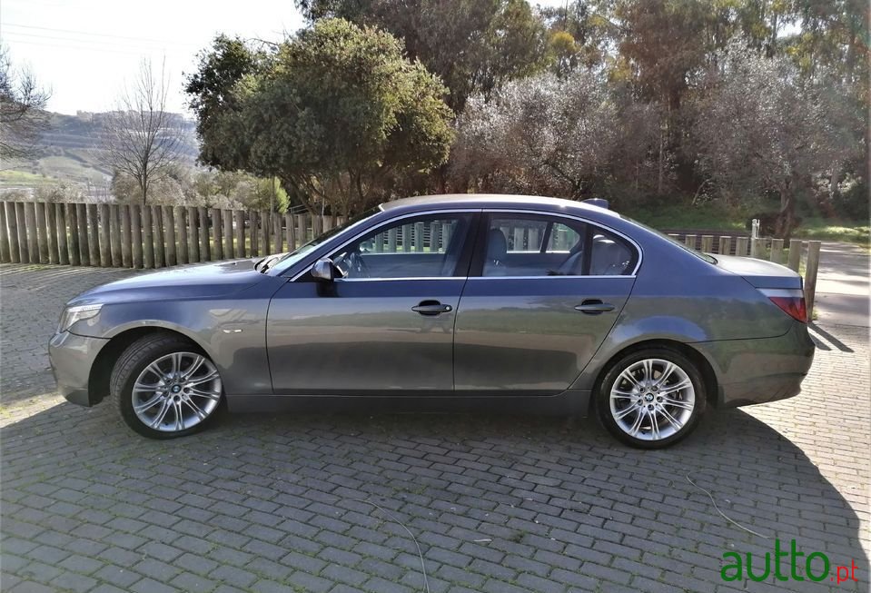 2005' BMW 525 photo #4