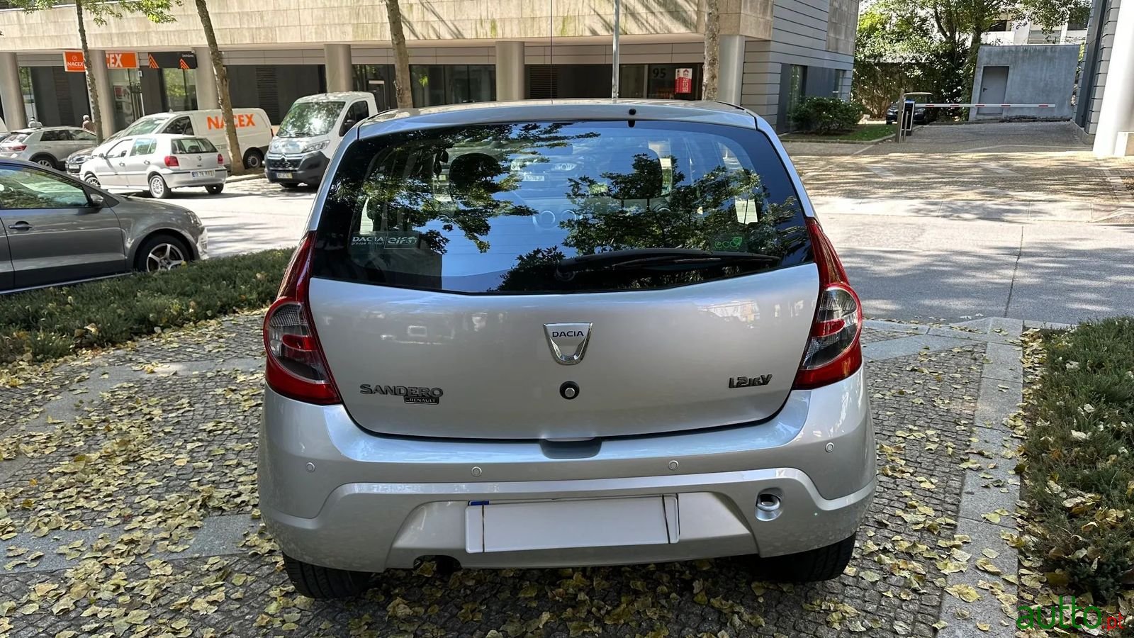 2009' Dacia Sandero photo #6