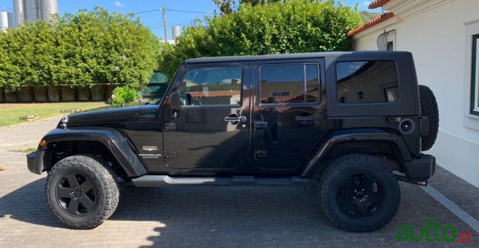 2010' Jeep Wrangler photo #1