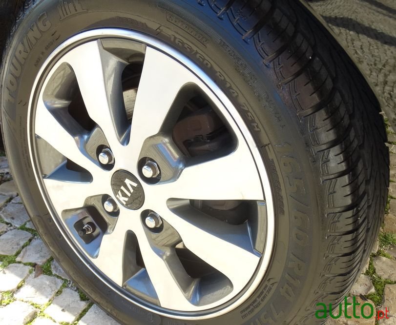 2017' Kia Picanto photo #5