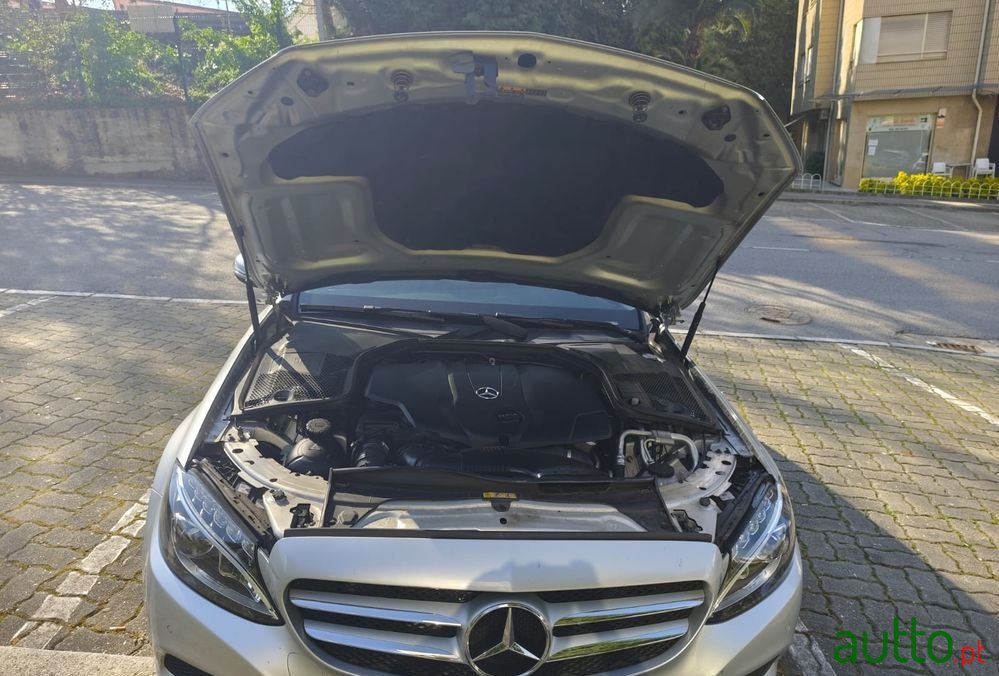 2017' Mercedes-Benz Classe C photo #5