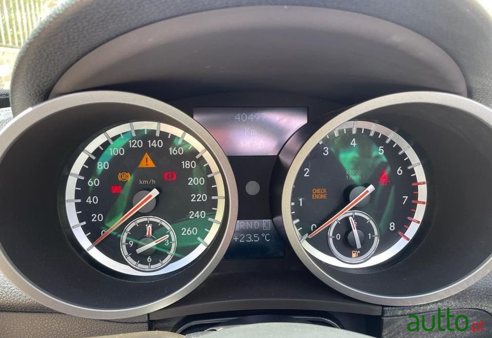 2011' Mercedes-Benz Slk-300 photo #5