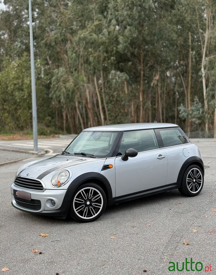 2011' MINI One D photo #1