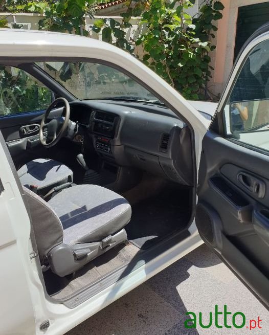 2000' Mitsubishi L200 photo #4