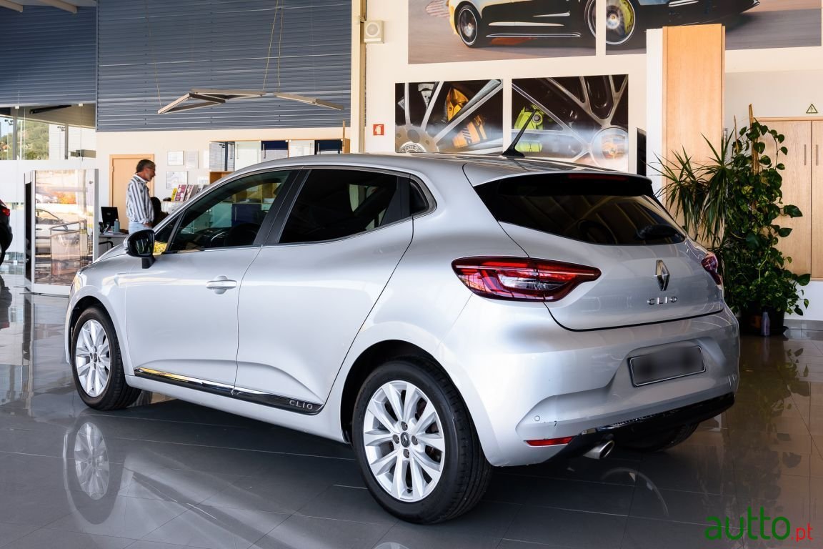 2021' Renault Clio photo #5